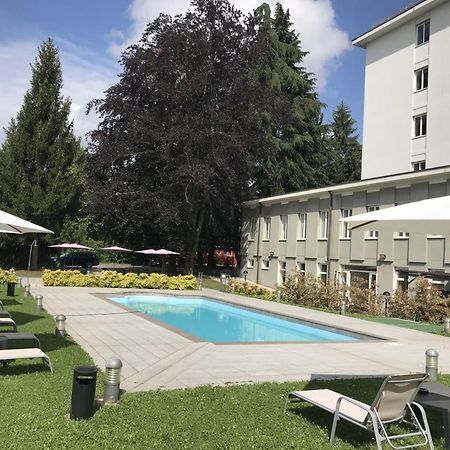 Bis Hotel Varese Bagian luar foto