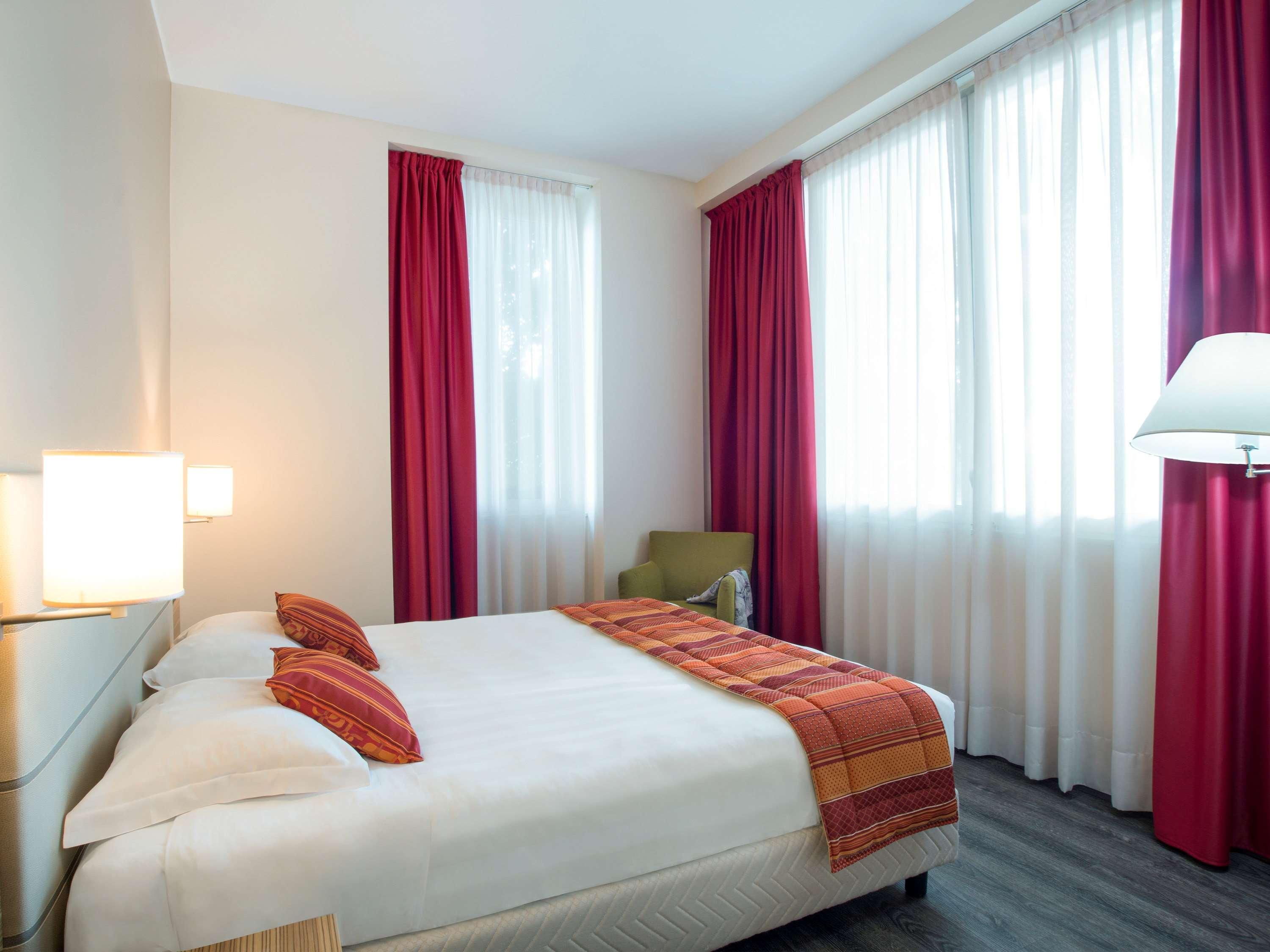 Bis Hotel Varese Bagian luar foto