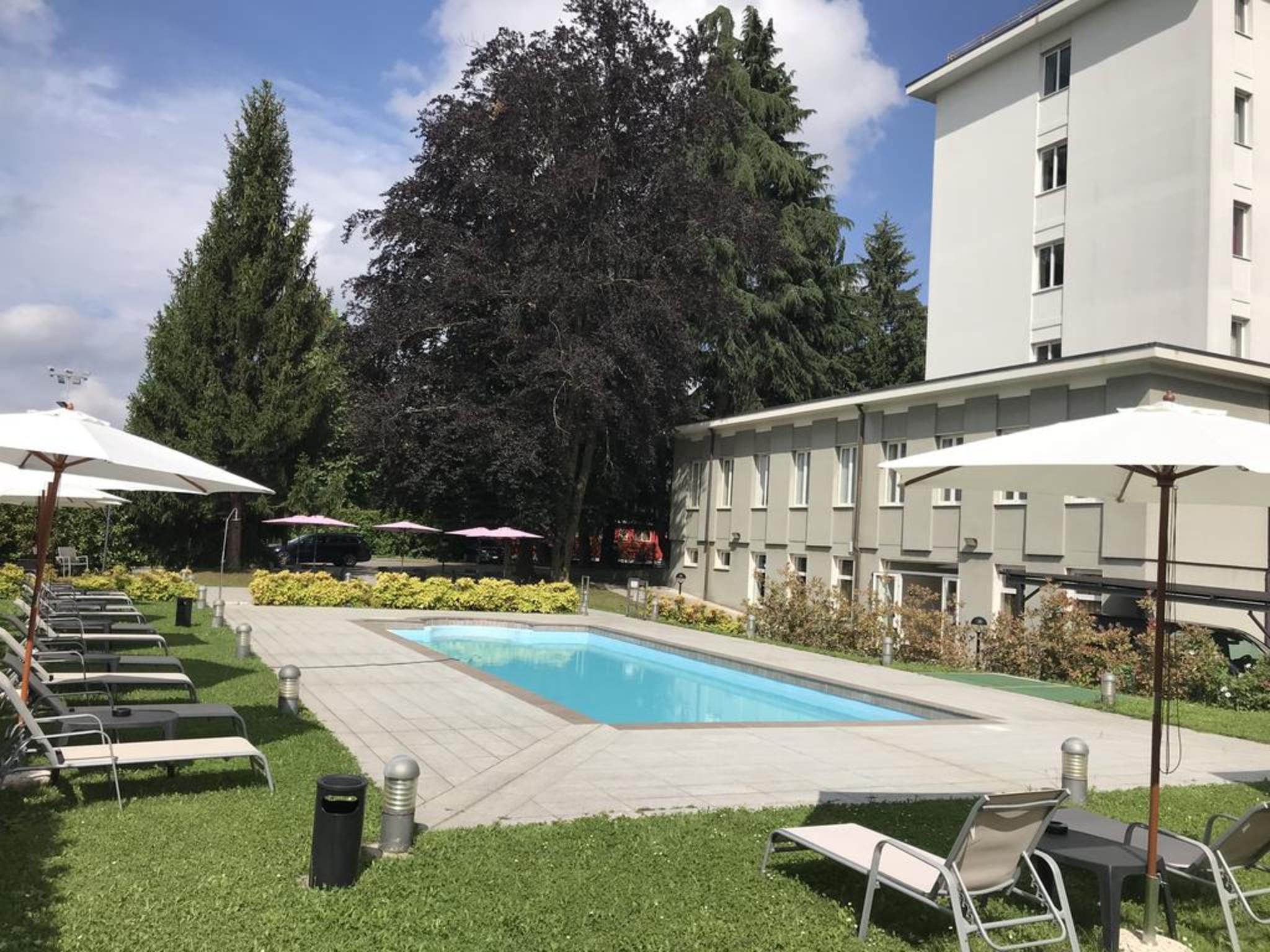 Bis Hotel Varese Bagian luar foto