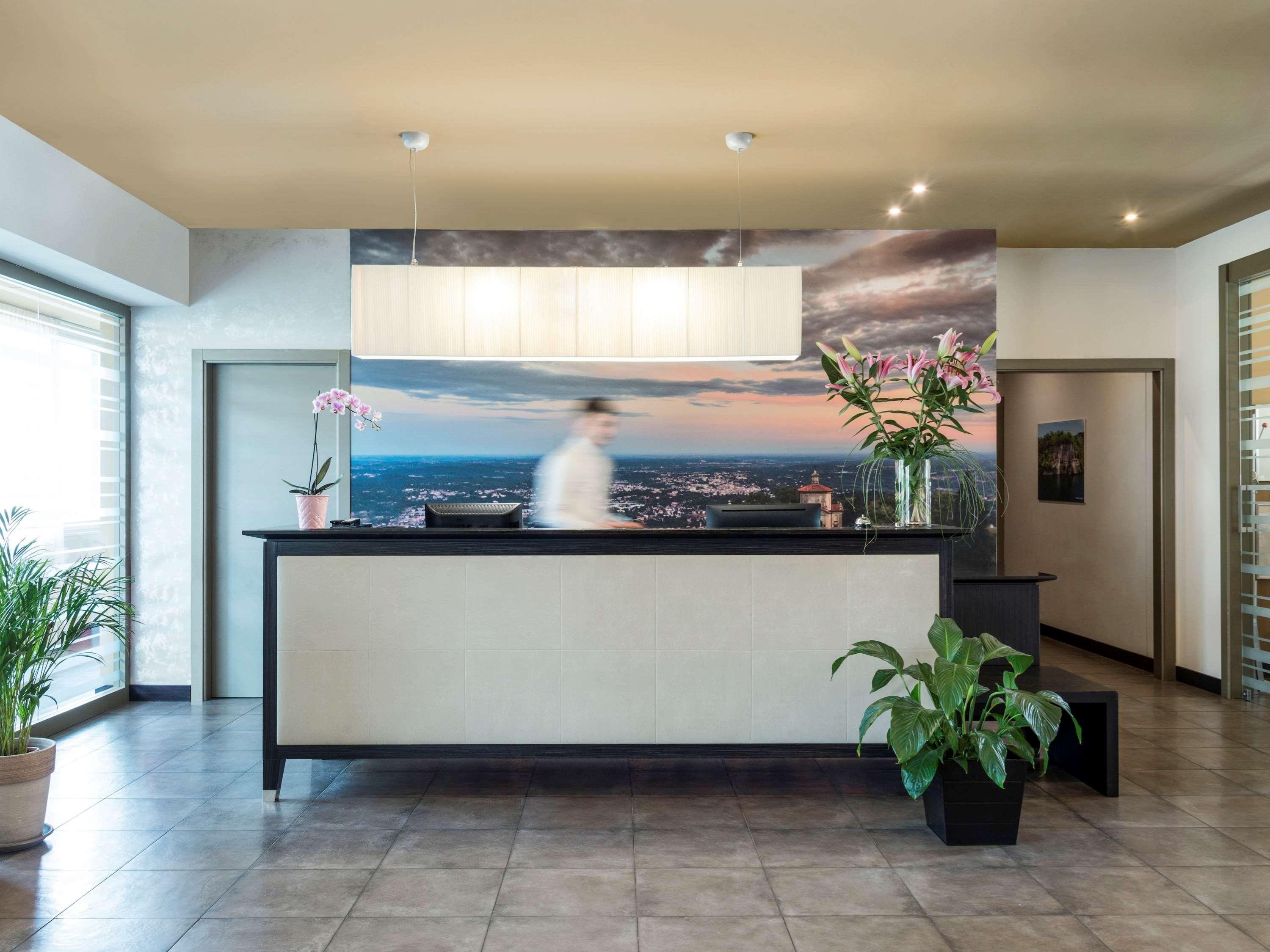 Bis Hotel Varese Bagian luar foto