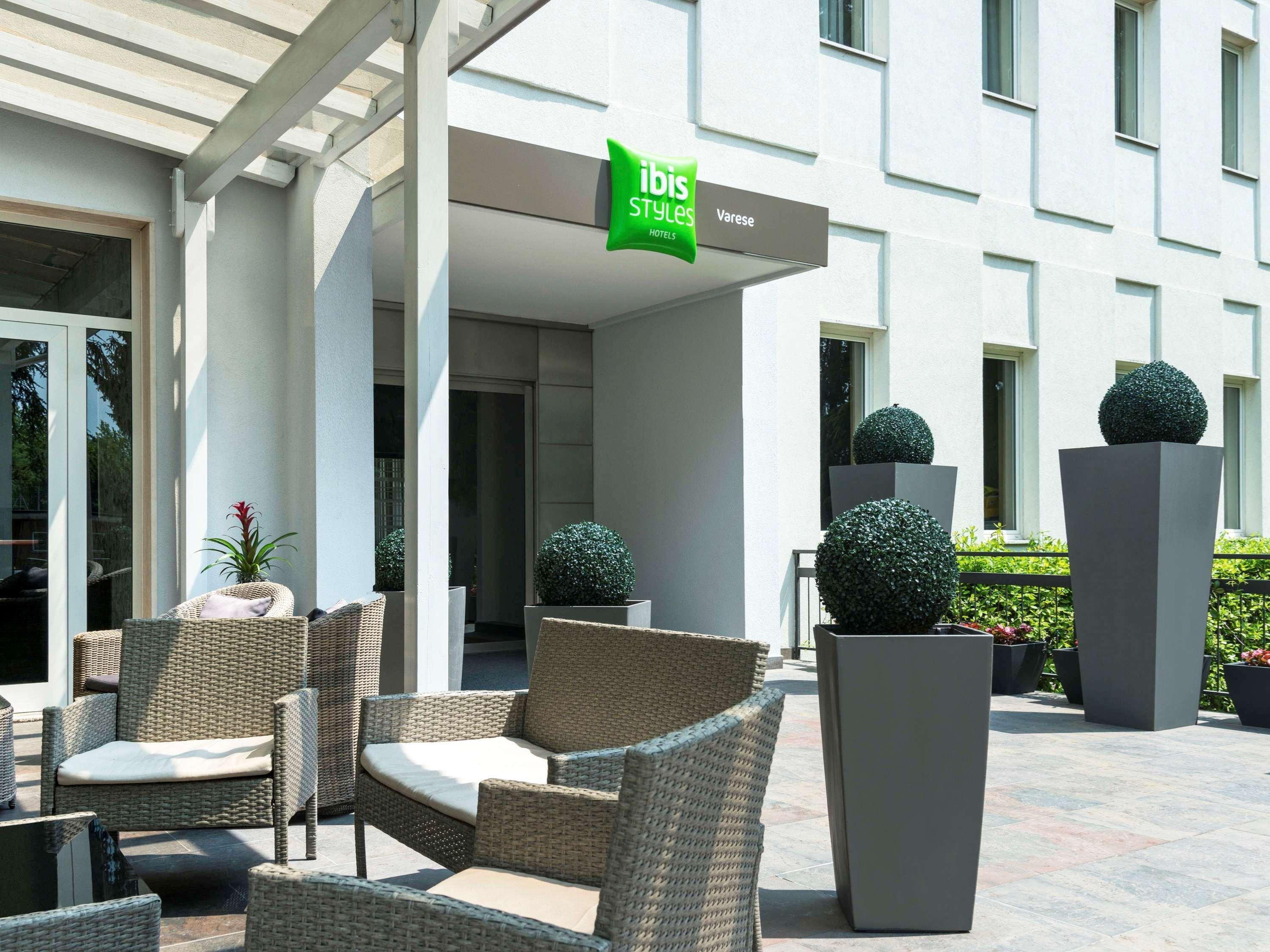 Bis Hotel Varese Bagian luar foto