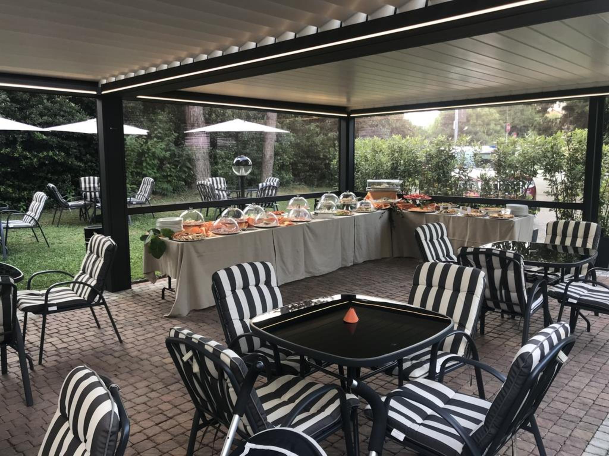 Bis Hotel Varese Bagian luar foto