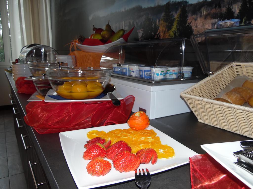Bis Hotel Varese Bagian luar foto